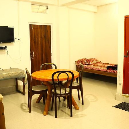 Pine Tree Lodge Shillong Exteriör bild