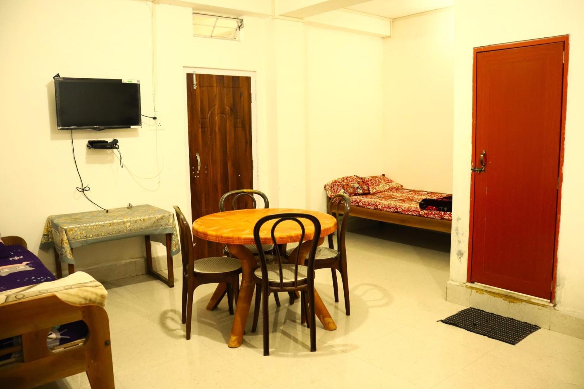 Pine Tree Lodge Shillong Exteriör bild