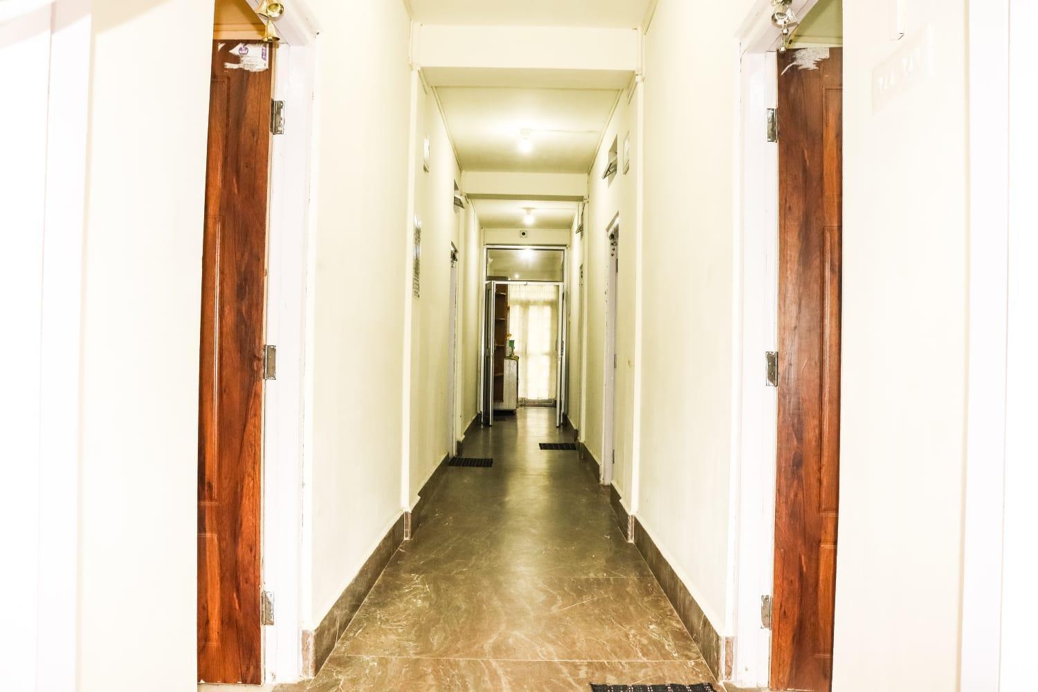 Pine Tree Lodge Shillong Exteriör bild