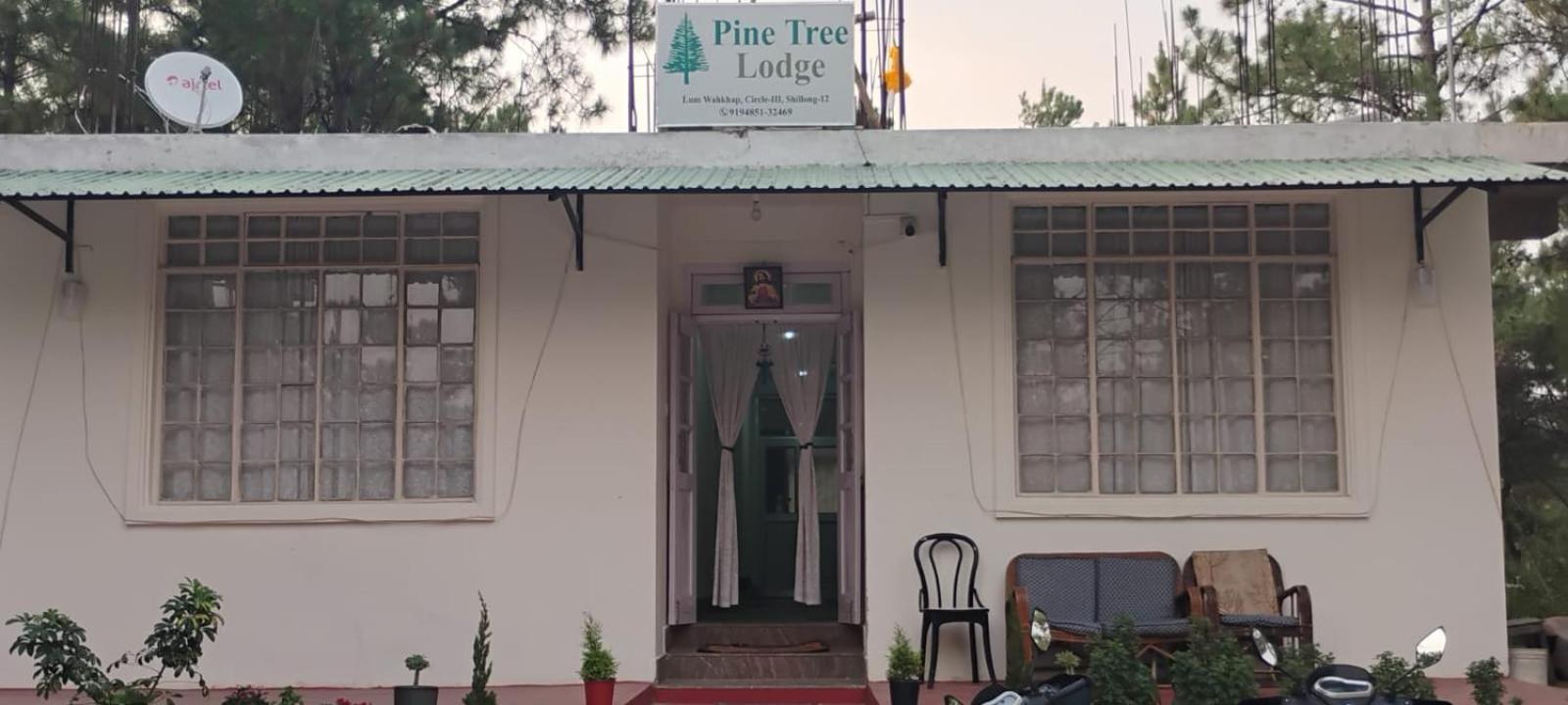 Pine Tree Lodge Shillong Exteriör bild